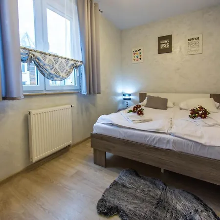 Apart Otel Izerskie - Ul. Cicha 13d-e Świeradów-Zdrój