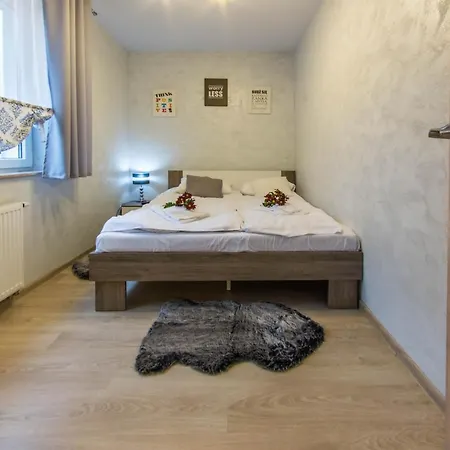 Izerskie - Ul. Cicha 13d-e 3* Świeradów-Zdrój