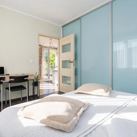 Izerskie - Ul. Cicha 13d-e 公寓式酒店 3*