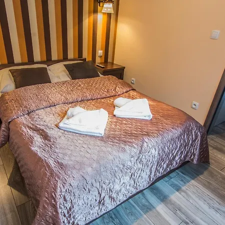 Izerskie - Ul. Cicha 13d-e 3* Świeradów-Zdrój