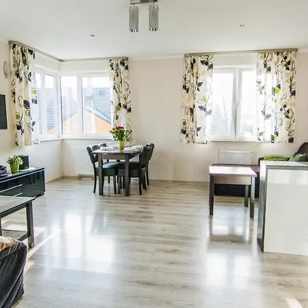 Hotel apartamentowy Izerskie - Ul. Cicha 13d-e *