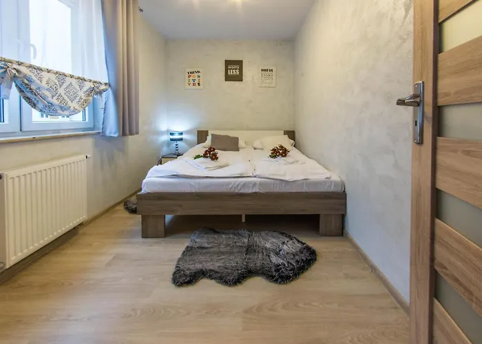 Izerskie - Ul. Cicha 13d-e 3* Świeradów-Zdrój