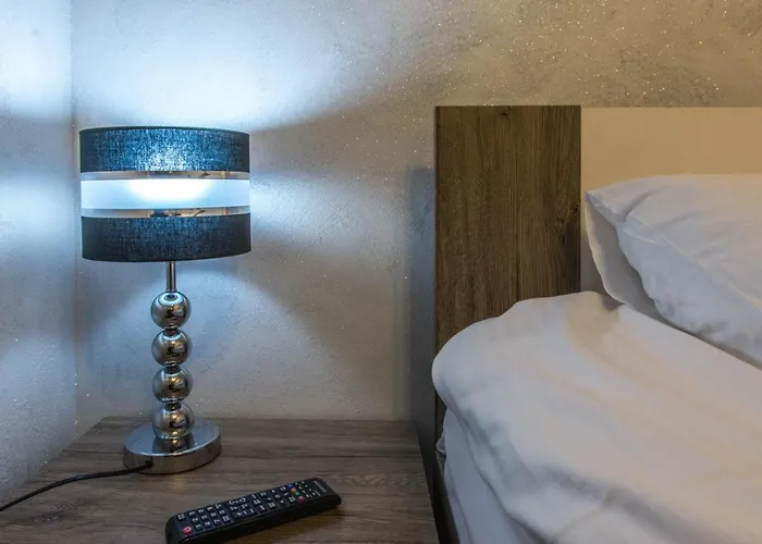 Apart Otel Izerskie - Ul. Cicha 13d-e 3*