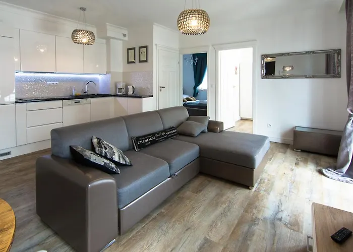 Izerskie - Ul. Cicha 13d-e Aparthotel 3*